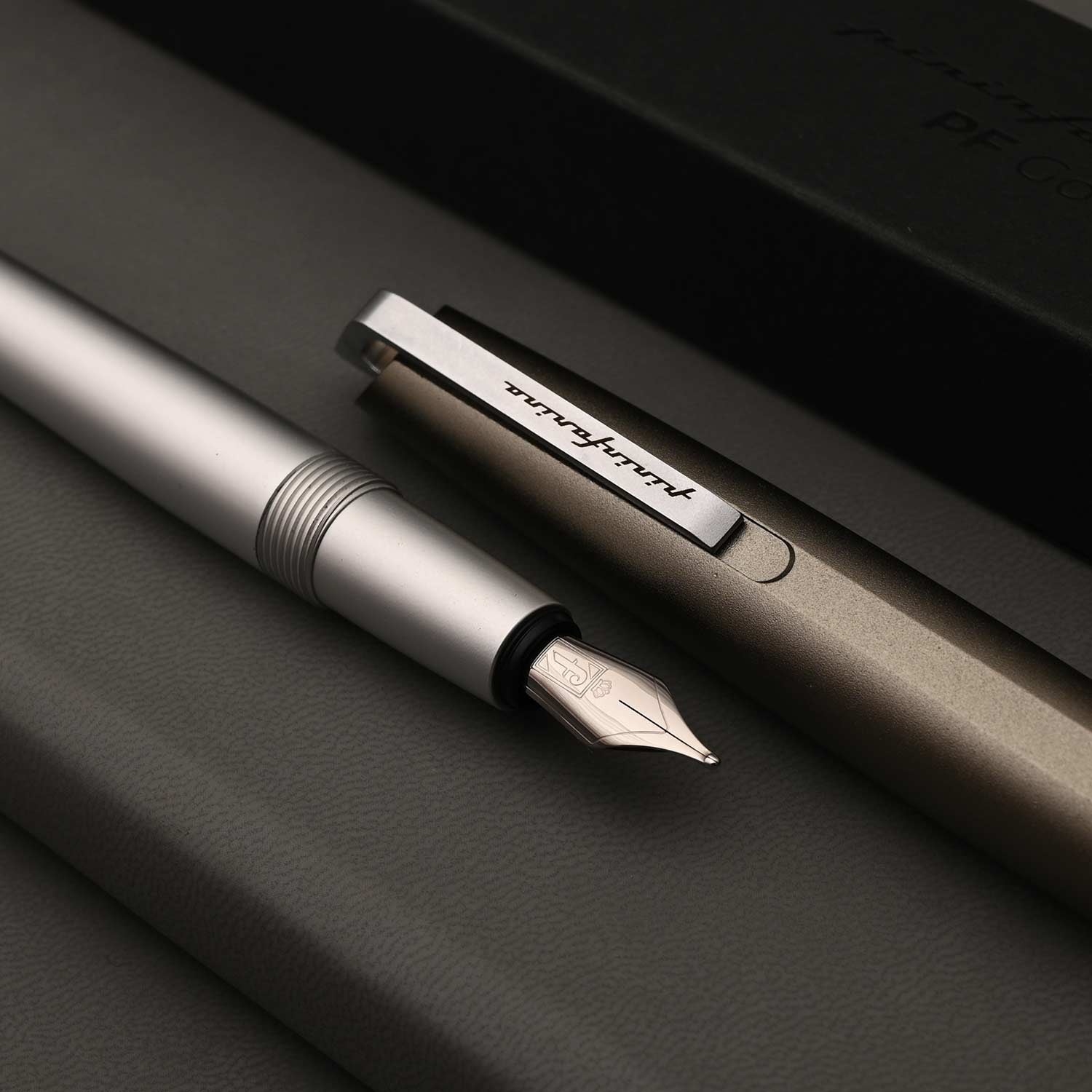 Pininfarina | Pf Go | Fountain pen | Titanio | Bold