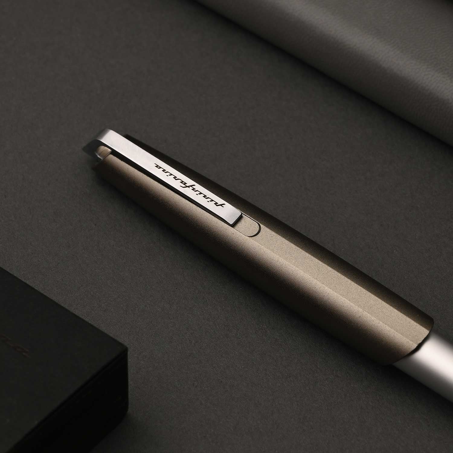 Pininfarina | Pf Go | Fountain pen | Titanio | Bold