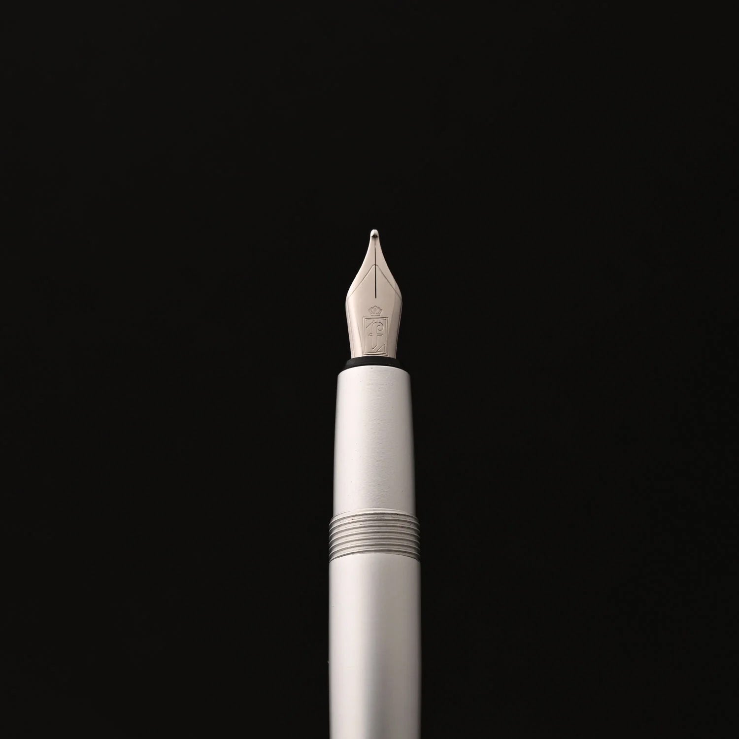 Pininfarina | Pf Go | Fountain pen | Titanio | Bold