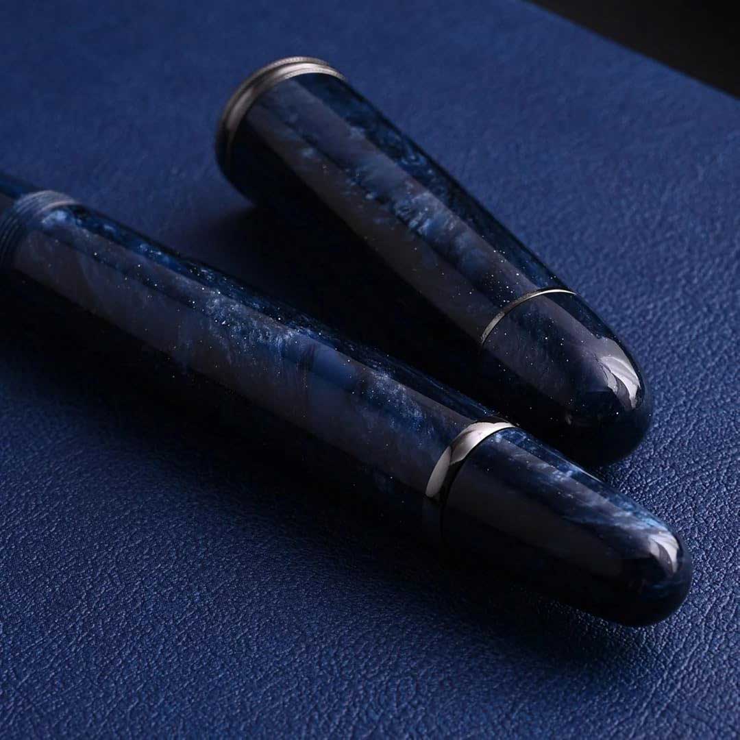 Penlux | Fountain Pen | Masterpiece Delgado | Firefly