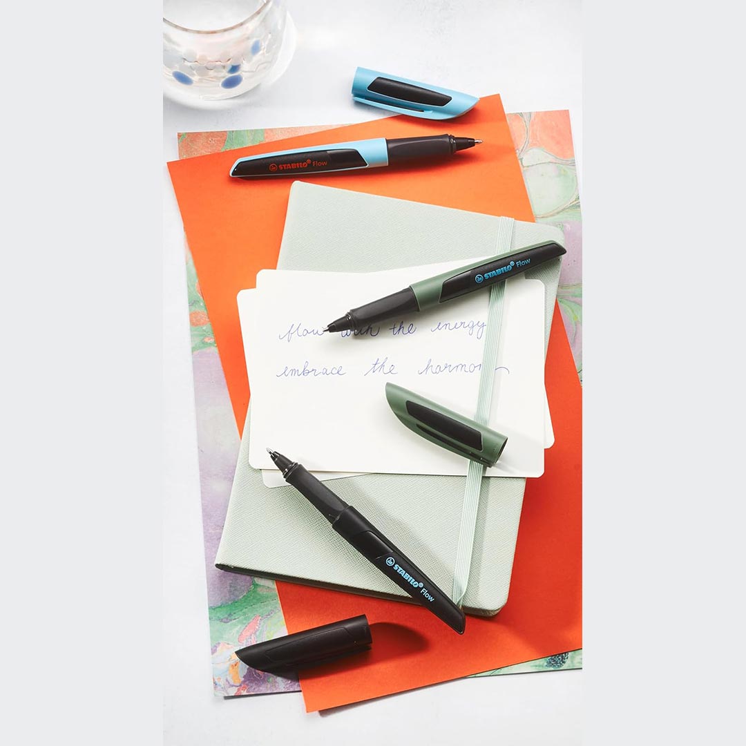 Stabilo | Flow | Ballpoint Pen | Black | Pack of 1 | Including Blue Refill | 0.5mm